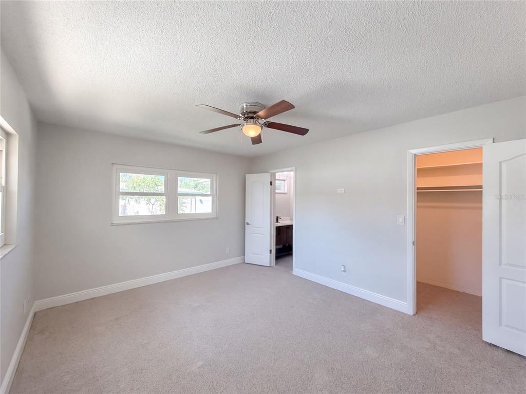 2645 ROY HANNA DRIVE S, ST PETERSBURG, FL — photo 4 of 34