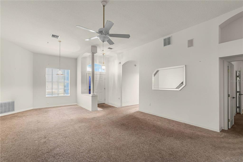 385 W BARCLAY COURT, BEVERLY HILLS, FL — photo 4 of 27
