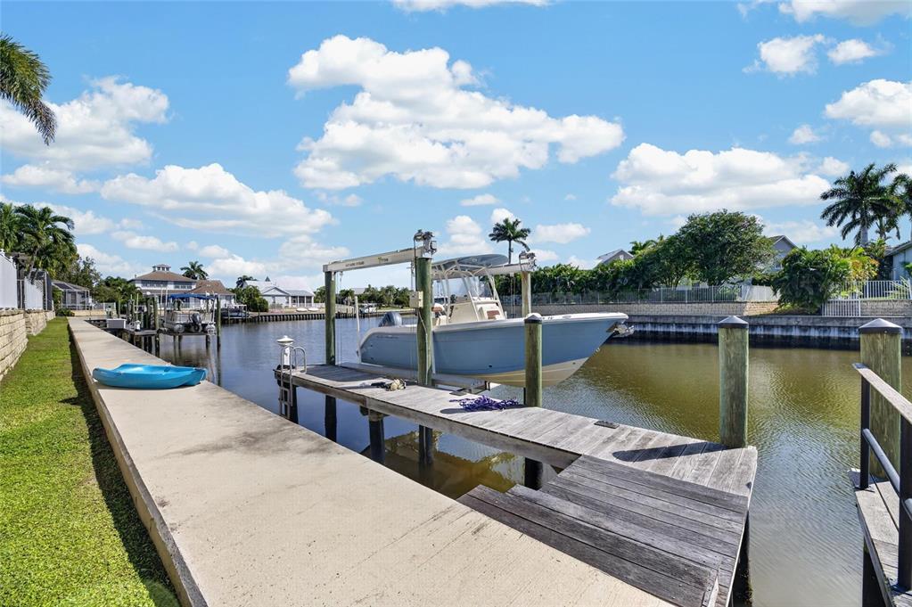 421 ISLEBAY DRIVE, APOLLO BEACH, FL — photo 4 of 30