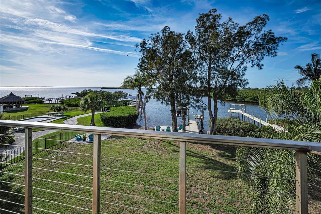 1626 SEA BREEZE DRIVE