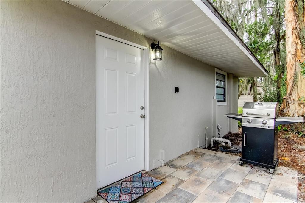 318 DEER COVE LANE UNIT B, LUTZ, FL — photo 2 of 25