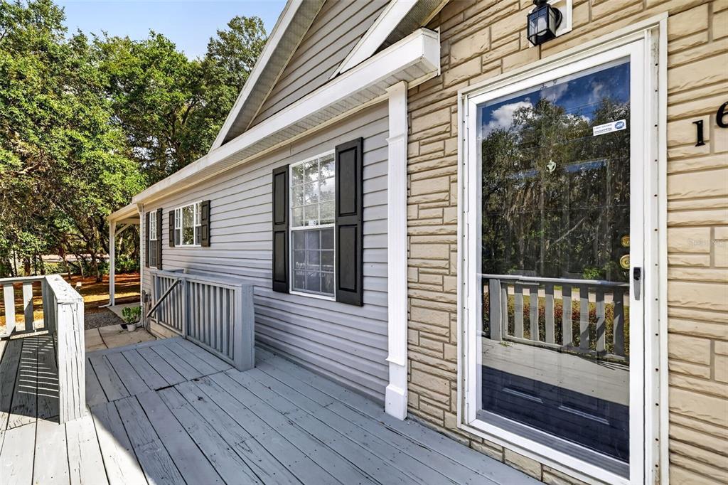 16788 SE 69TH LANE, OCKLAWAHA, FL — photo 3 of 30