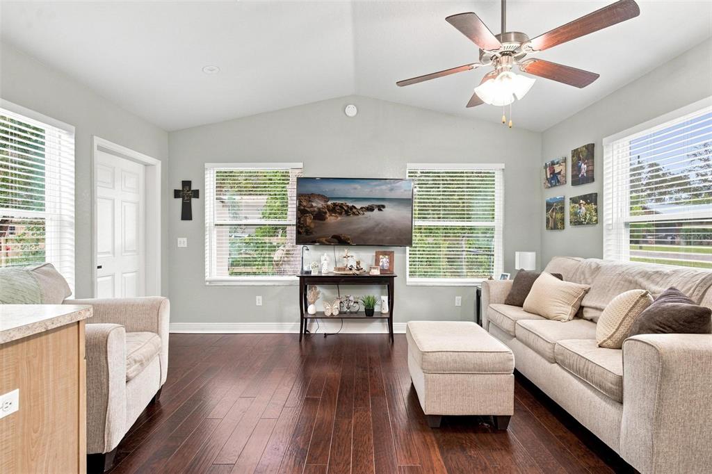 2067 SE 175TH TERRACE, SILVER SPRINGS, FL — photo 4 of 30