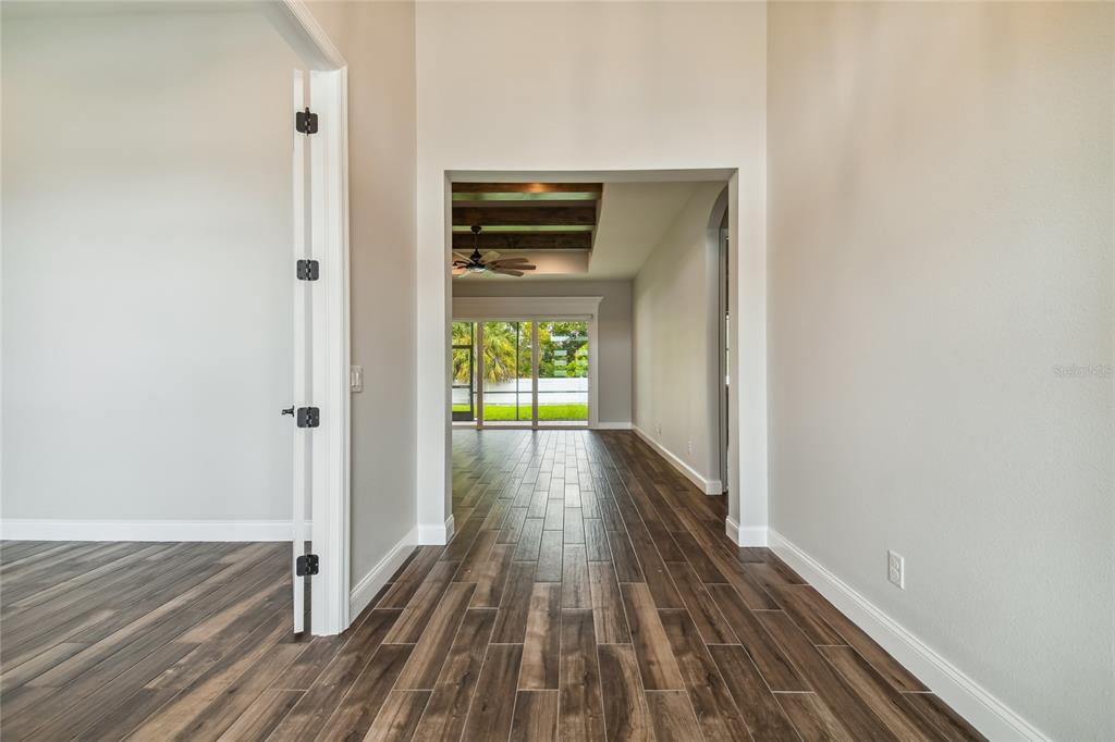 5054 SIESTA PLACE, LAKELAND, FL — photo 2 of 40