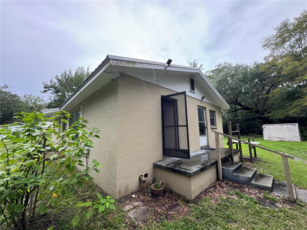 602 N DIVISION STREET, MICANOPY, FL — photo 2 of 19