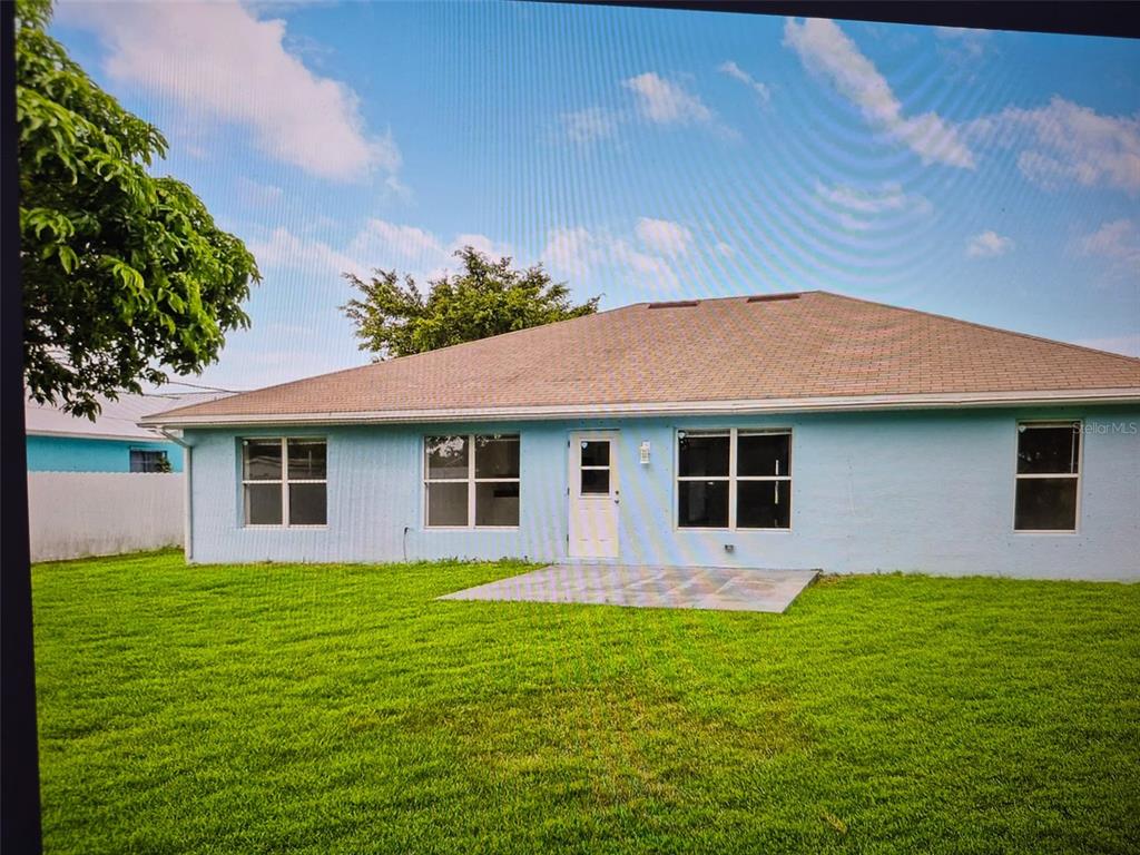 1949 SE AIROSO BOULEVARD, PORT ST LUCIE, FL — photo 3 of 11