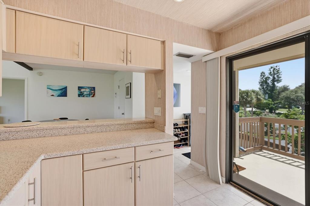 1082 BIRD BAY WAY UNIT 304, VENICE, FL — photo 5 of 30