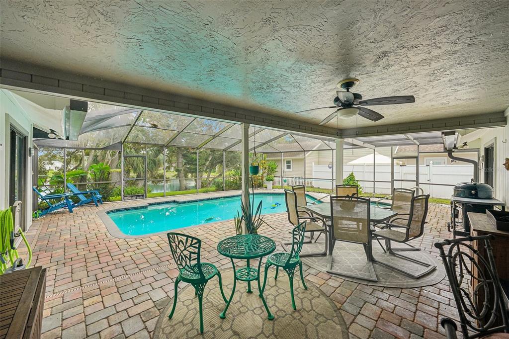 5050 LAKE VALENCIA BOULEVARD W, PALM HARBOR, FL — photo 2 of 30