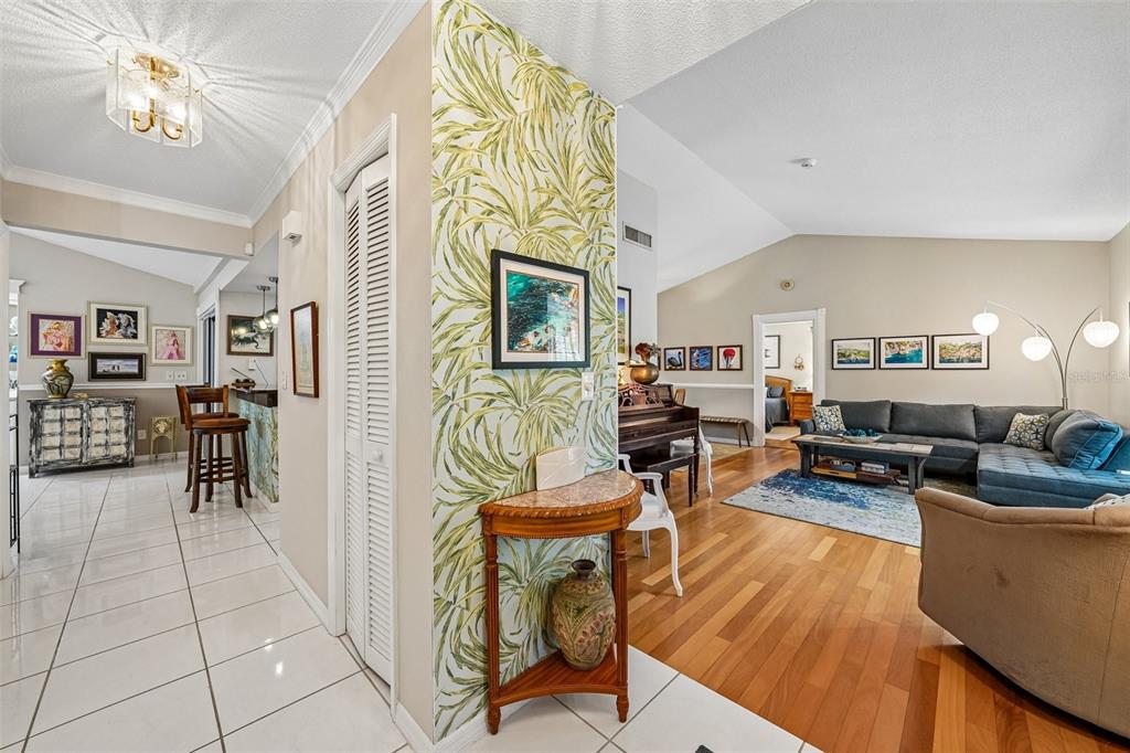5050 LAKE VALENCIA BOULEVARD W, PALM HARBOR, FL — photo 4 of 30