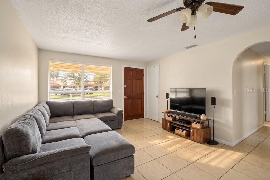 205 MILLER MAC ROAD, APOLLO BEACH, FL — photo 5 of 27