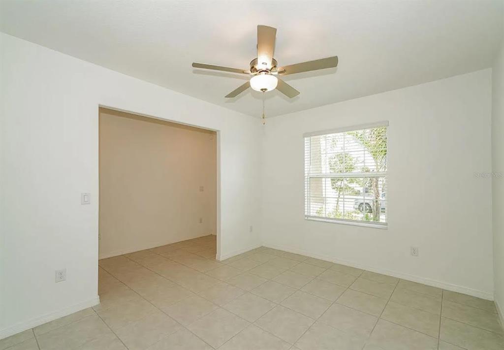 36590 GARDEN WALL WAY, ZEPHYRHILLS, FL — photo 4 of 30