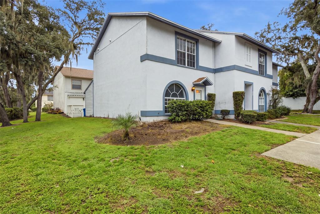 601 BAINBRIDGE DRIVE, BRANDON, FL — photo 2 of 21