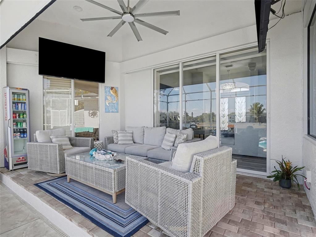 4256 BEACH VIEW COURT, PORT CHARLOTTE, FL — photo 4 of 30