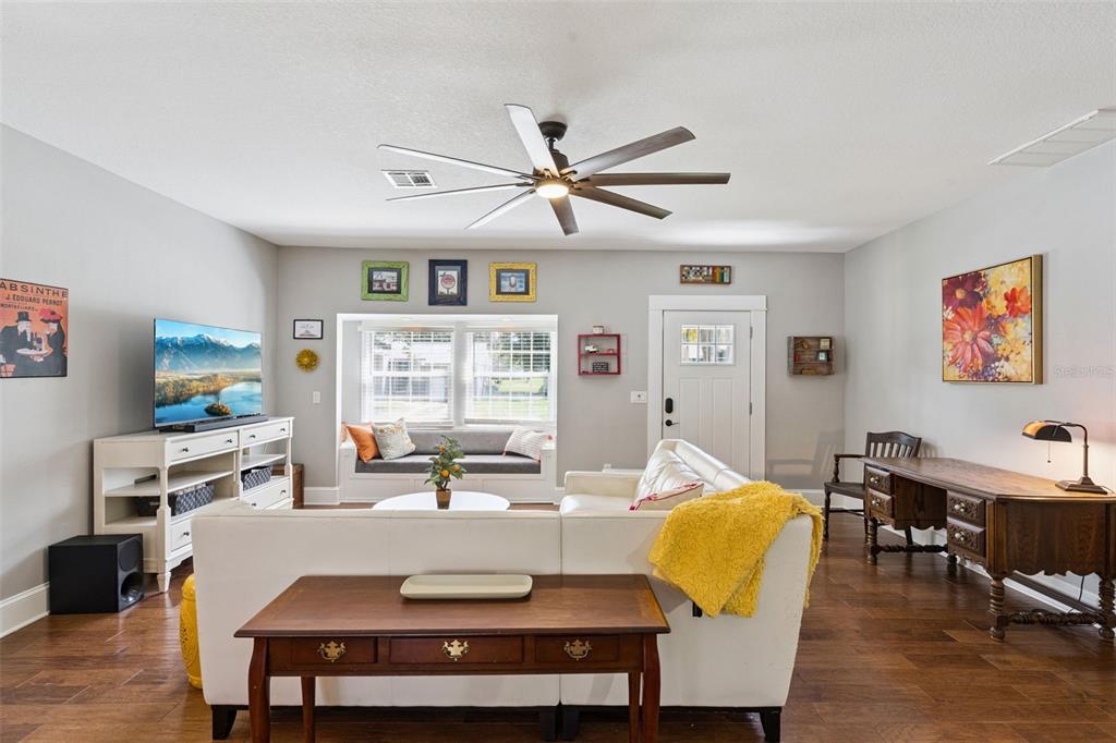 325 W NEWELL STREET, WINTER GARDEN, FL — photo 4 of 30