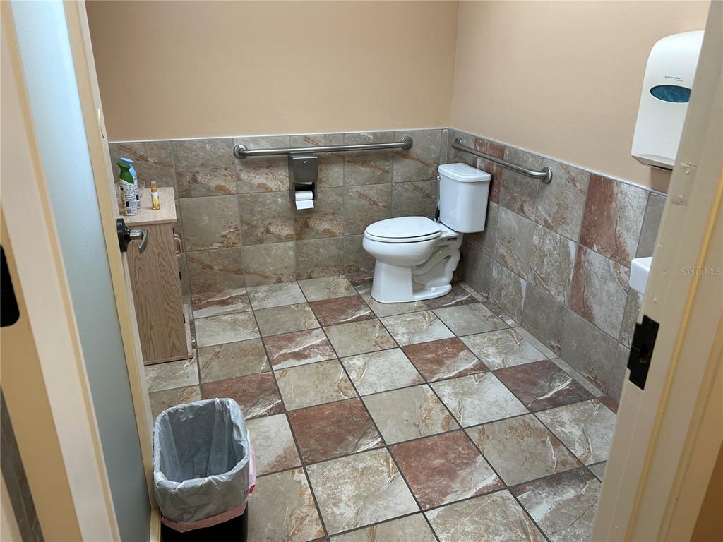 12301 SE US HIGHWAY 441 UNIT C, BELLEVIEW, FL — photo 5 of 5