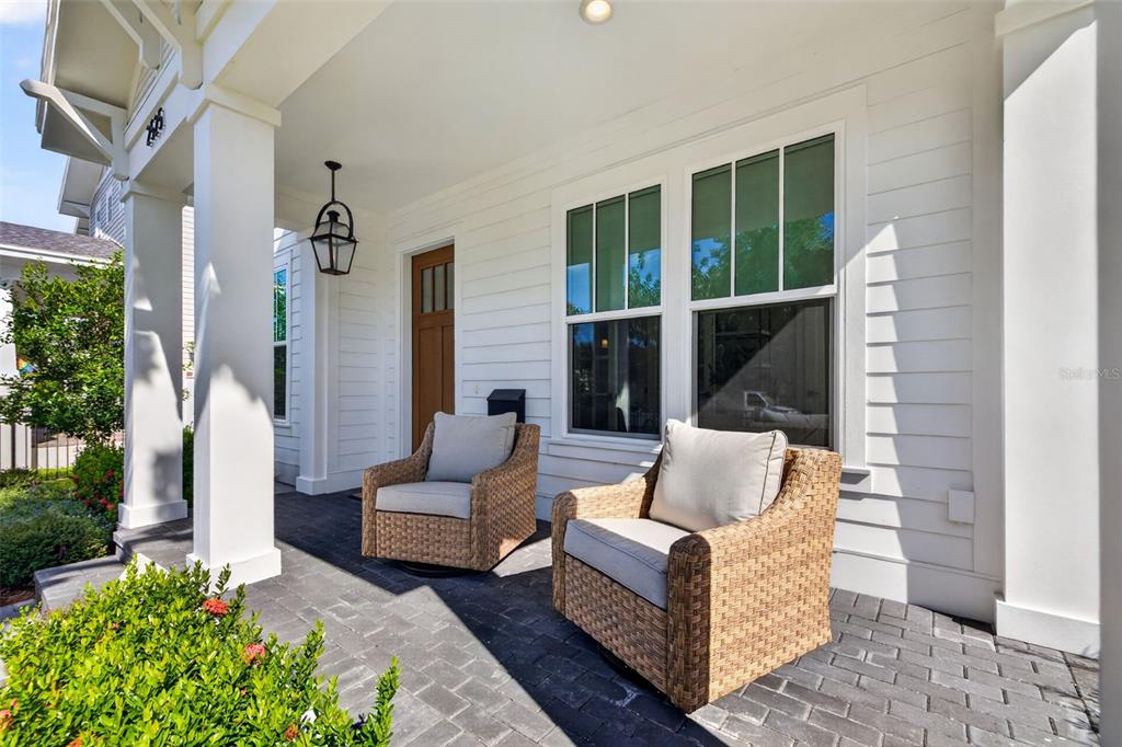 2525 DARTMOUTH AVENUE N, ST PETERSBURG, FL — photo 4 of 76