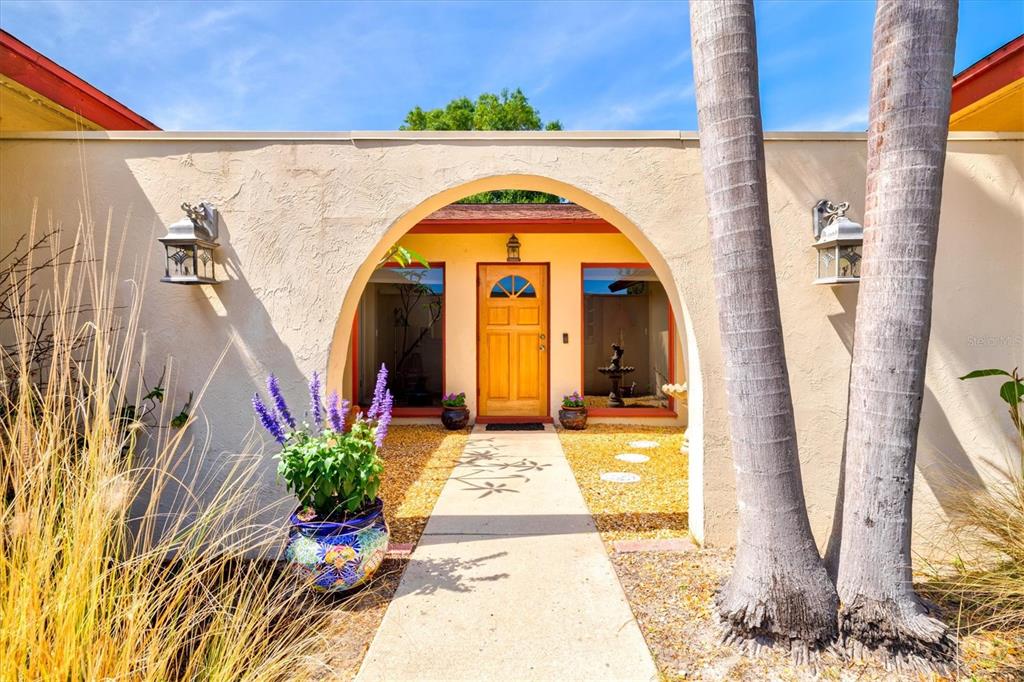 6533 BOWLINE DRIVE