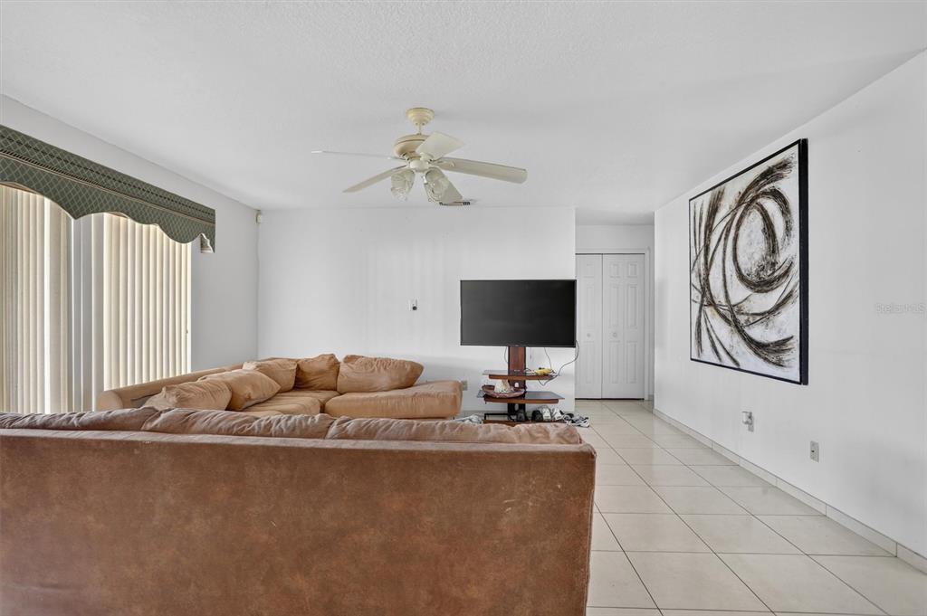 651 ELDERWOOD COURT, KISSIMMEE, FL — photo 4 of 18