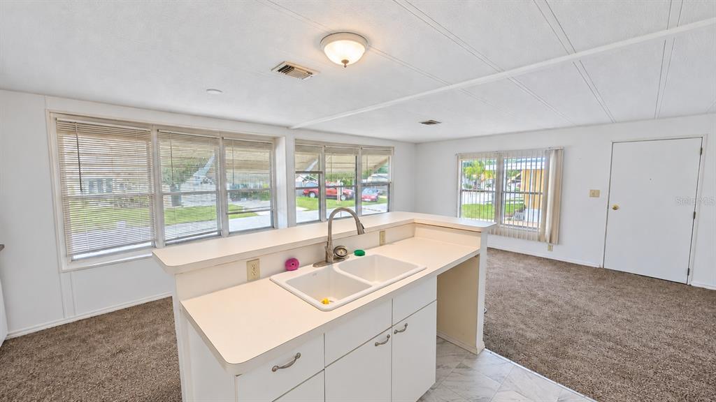 6624 DURIAN TRAIL, NEW PORT RICHEY, FL — photo 2 of 9