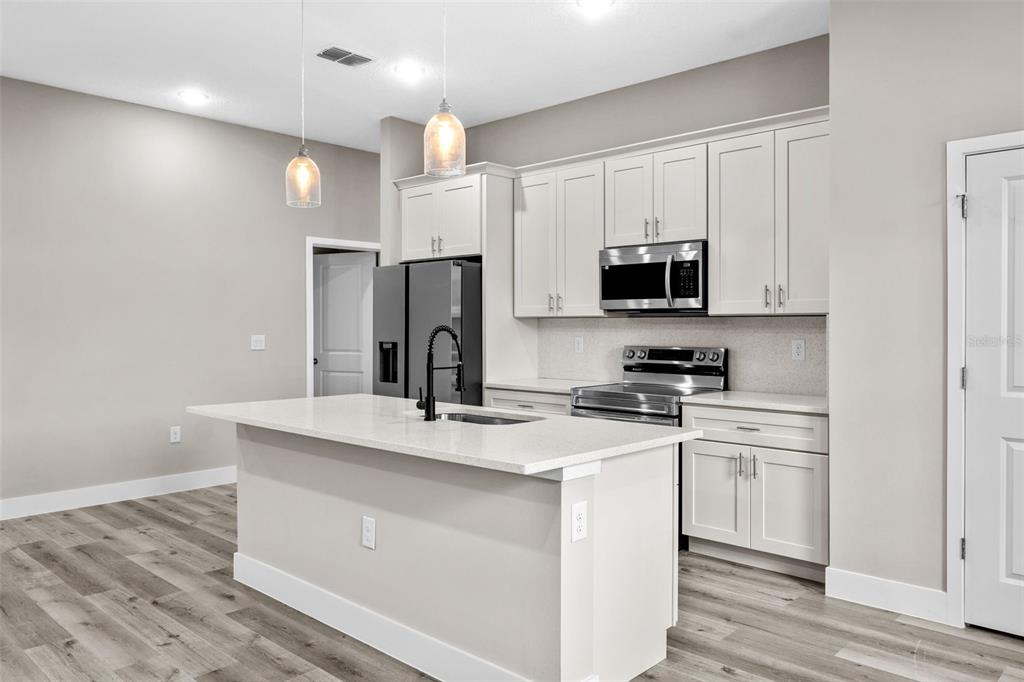 13107 SW 70TH LANE, OCALA, FL — photo 3 of 20