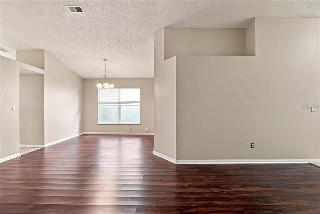 562 SHORT PINE CIRCLE, ORLANDO, FL — photo 3 of 18