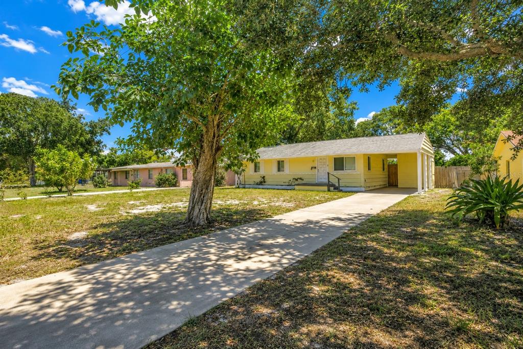 930 ALCAZAR WAY S, ST PETERSBURG, FL — photo 5 of 30