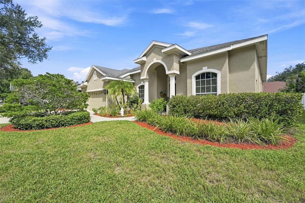 2103 BOOT LAKE CIRCLE, TAMPA, FL — photo 2 of 30