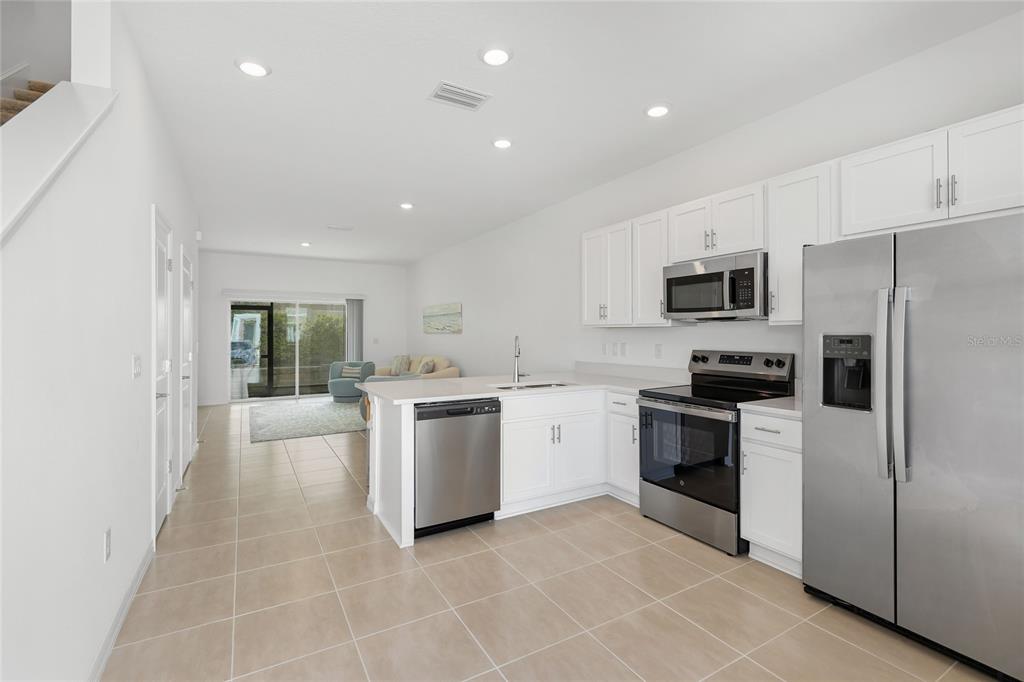 8724 DAYBREAK STREET, SARASOTA, FL — photo 5 of 30