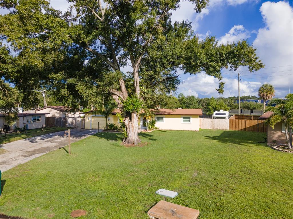 1126 CARMELLA CIRCLE, SARASOTA, FL — photo 4 of 30