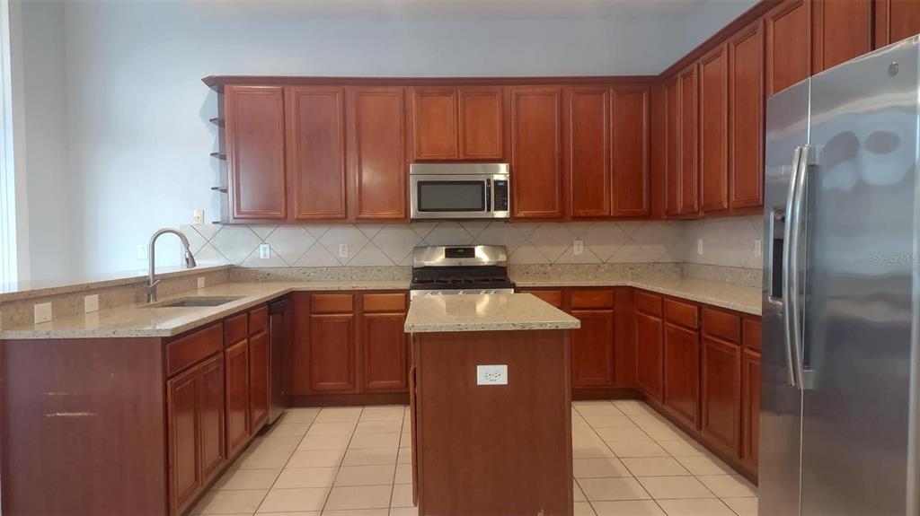 18309 EASTWYCK DRIVE, TAMPA, FL — photo 3 of 18