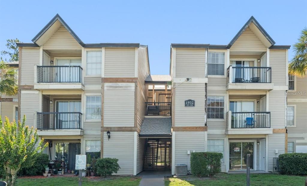 1932 LAKE ATRIUMS CIRCLE UNIT 69