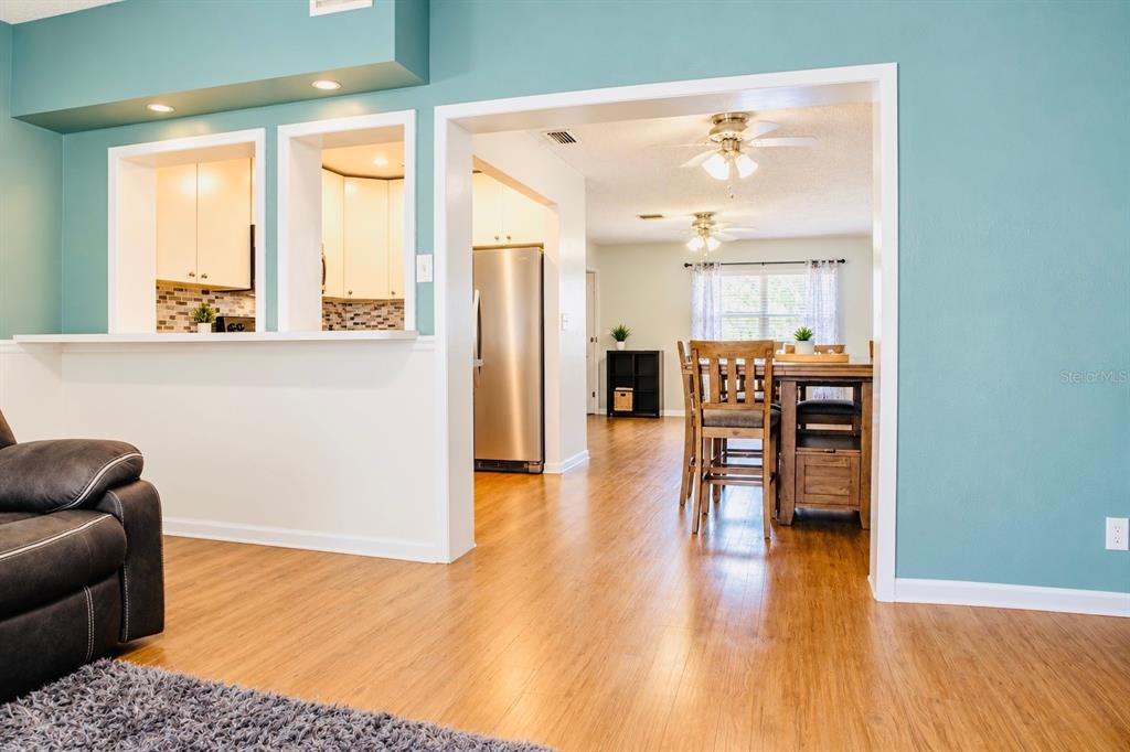 6044 FAUNA LANE, APOLLO BEACH, FL — photo 3 of 4