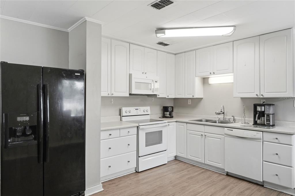This is a floor plan for a single-story home with two bedrooms and one bathroom — 730 WESTOVER PARKWAY, BARTOW, FL