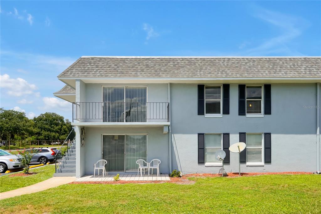 915 W OAK RIDGE ROAD UNIT B