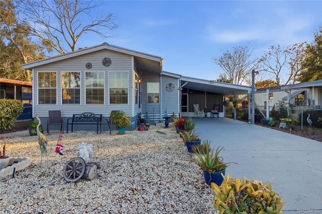 4294 E VAN NESS ROAD