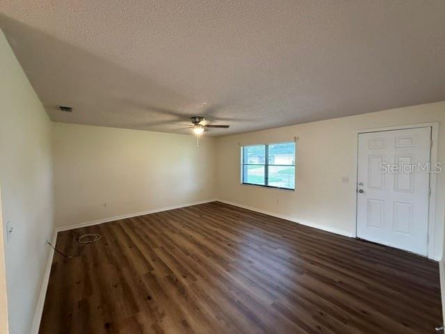 10763 SE 44TH TERRACE, BELLEVIEW, FL — photo 5 of 22