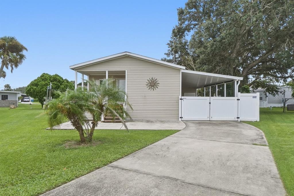 4340 CYPRESS WAY, EDGEWATER, FL — photo 2 of 30