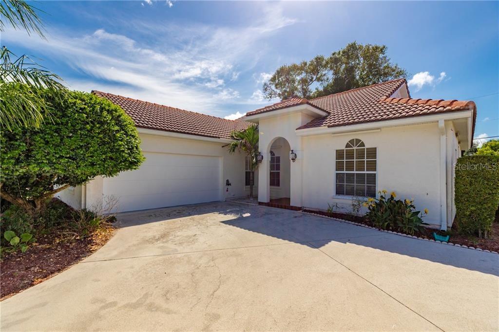 2365 46TH AVENUE, VERO BEACH, FL — photo 2 of 30