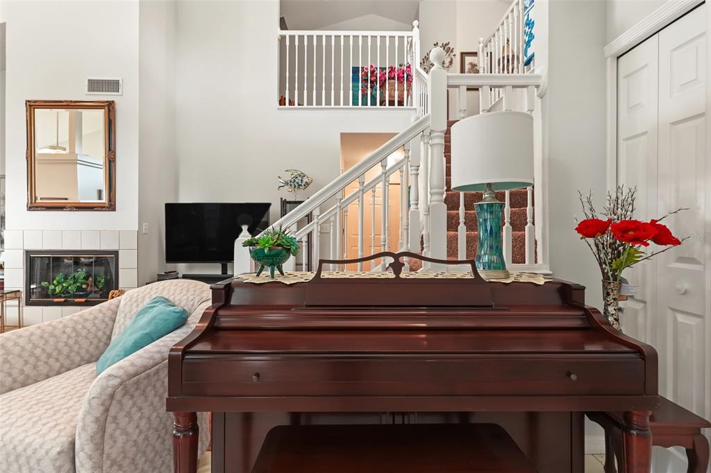 3061 OVERLOOK PLACE, CLEARWATER, FL — photo 4 of 30
