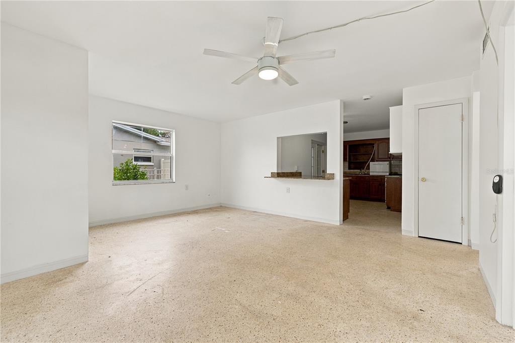 818 90TH AVENUE N, ST PETERSBURG, FL — photo 2 of 23