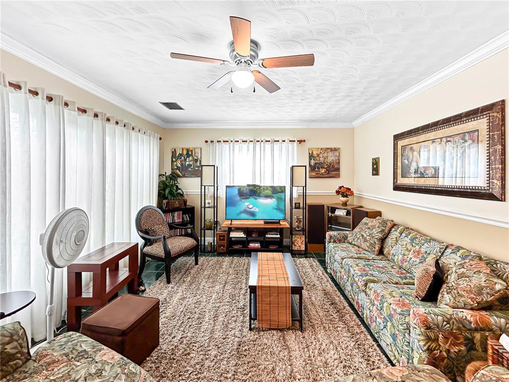 2501 32ND AVENUE W, BRADENTON, FL — photo 3 of 22