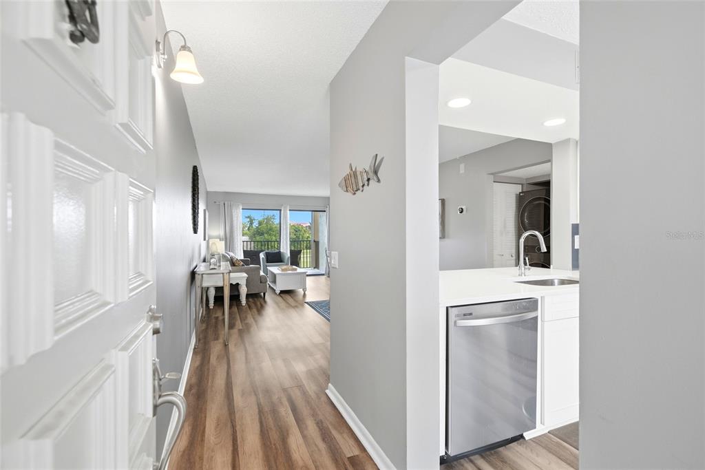6105 PALMA DEL MAR BOULEVARD S UNIT 219, ST PETERSBURG, FL — photo 2 of 30