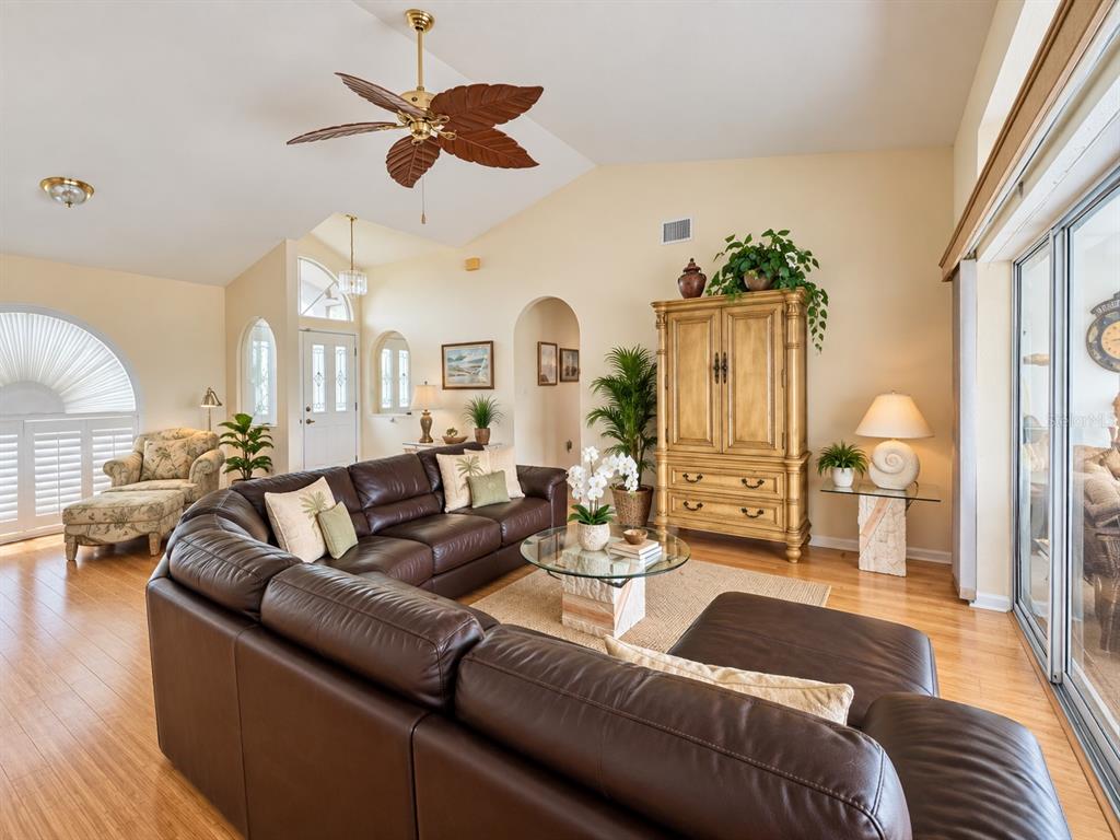 18114 PETOSKEY CIRCLE, PORT CHARLOTTE, FL — photo 5 of 30