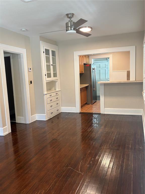 833 11TH AVENUE N, ST PETERSBURG, FL — photo 4 of 30