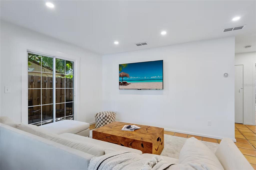 2142 WALDEMERE STREET, SARASOTA, FL — photo 4 of 18
