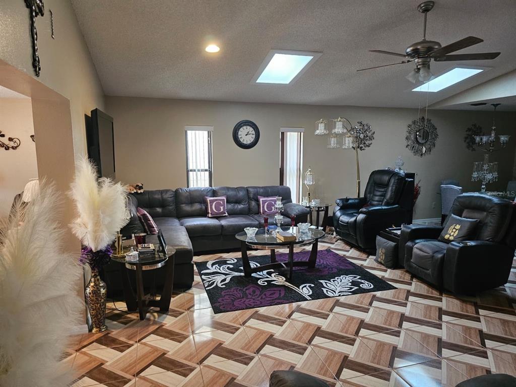 5036 SE 107TH PLACE, BELLEVIEW, FL — photo 5 of 24