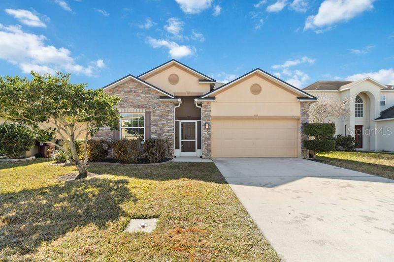 5450 SILVER THISTLE LANE