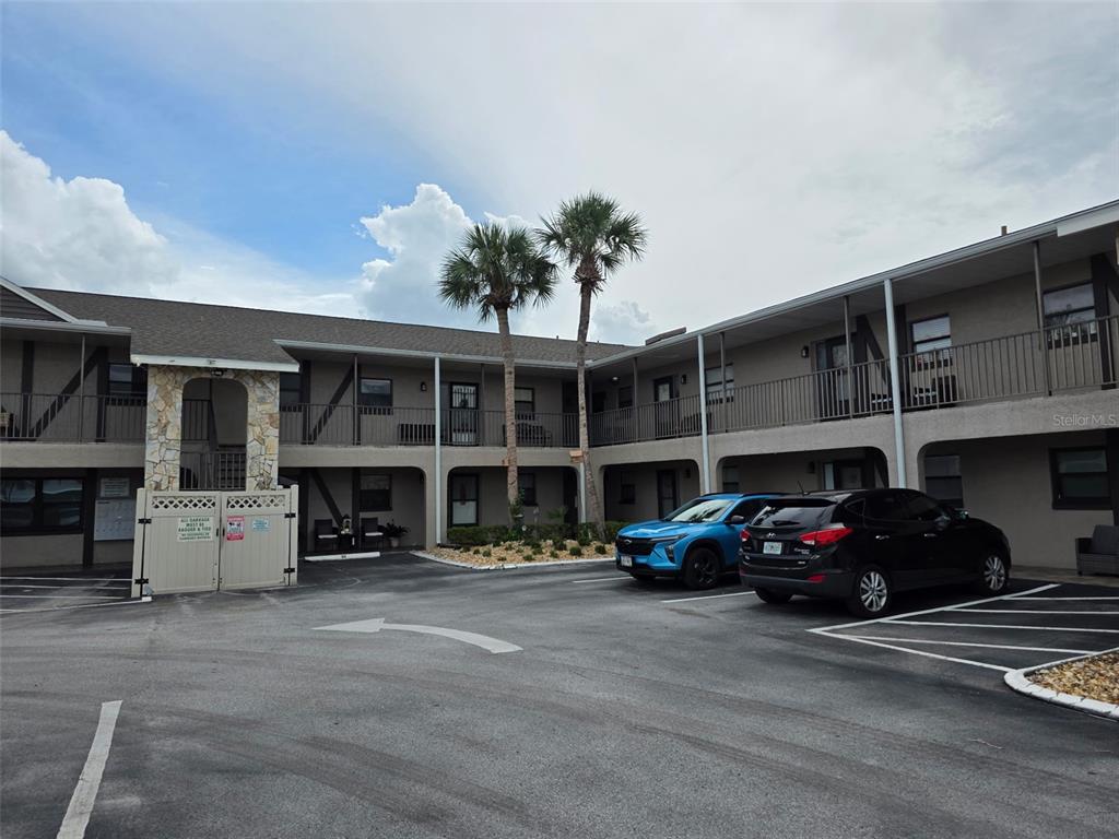 7400 SPRING HILL DRIVE UNIT 113, SPRING HILL, FL — photo 3 of 20