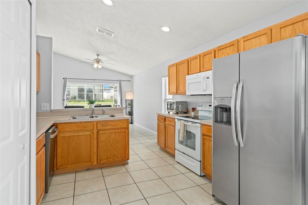 173 HILLSIDE DRIVE, DAVENPORT, FL — photo 4 of 19