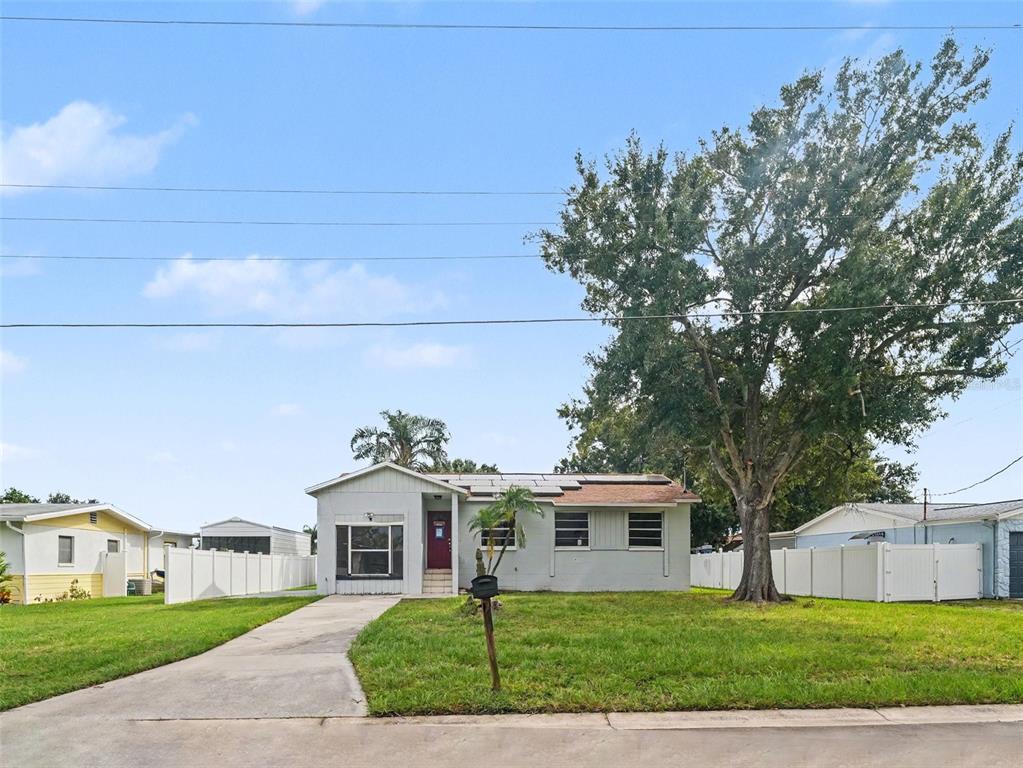520 FAIRHOPE DRIVE, APOLLO BEACH, FL — photo 2 of 29